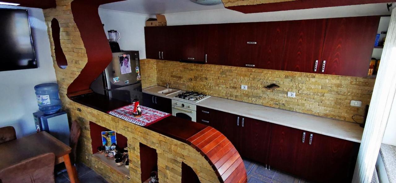 Casa De Vacanta Dalia Si Crina Babadag Buitenkant foto